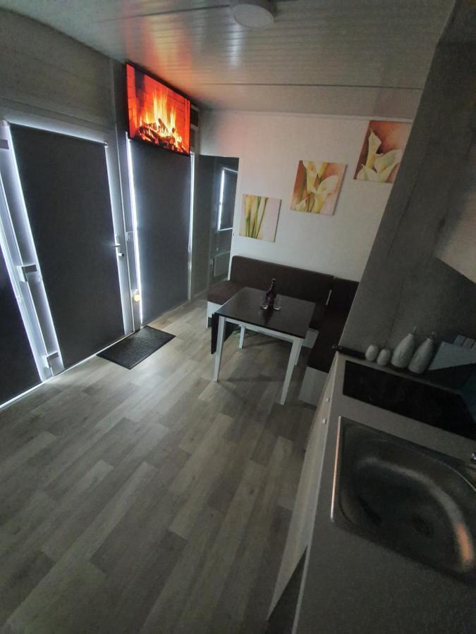 Roof Apartment Art-Pe Trebnje Exterior foto